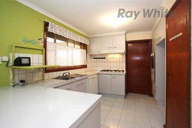 12 North Avenue, ALTONA MEADOWS VIC 3028, Altona Meadows - Thumbnail 2