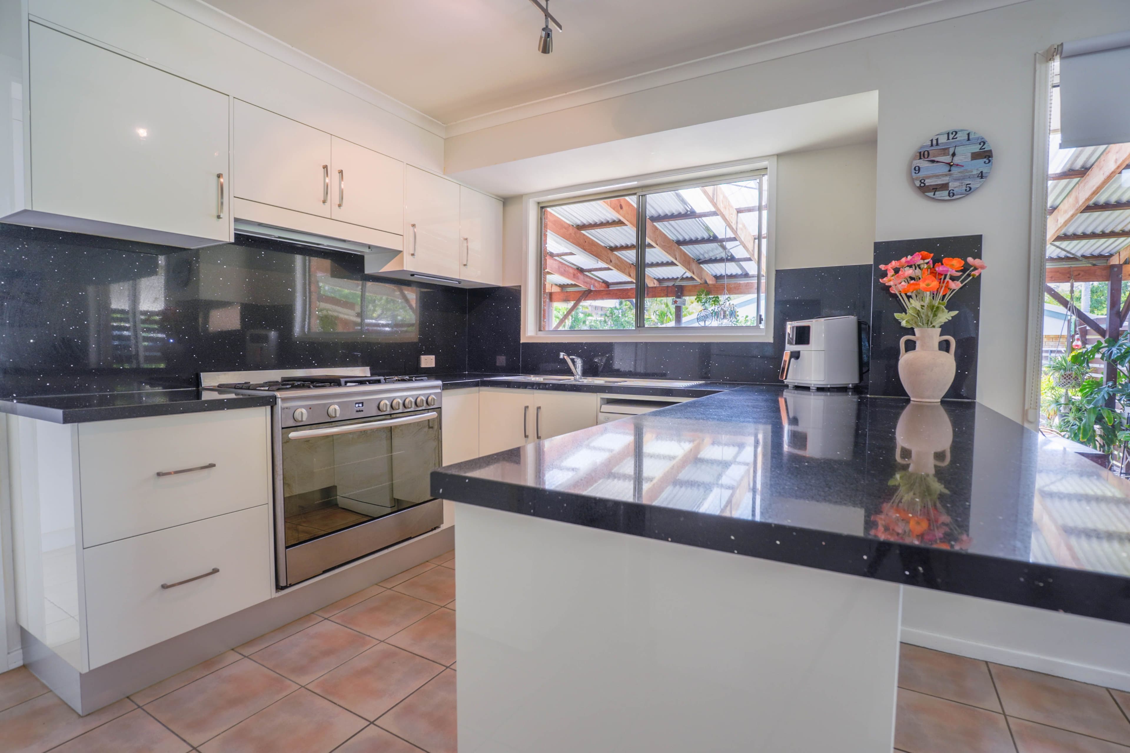68 Malpas Street, Boyne Island QLD 4680, Boyne Island - Thumbnail 4