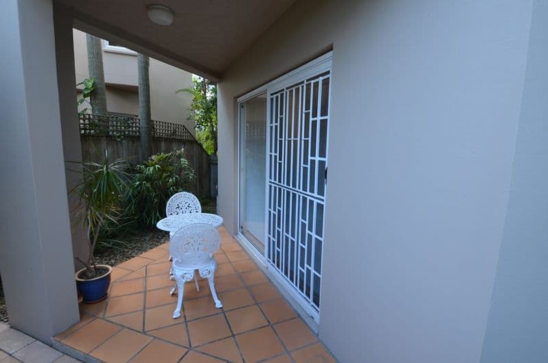 17 Thelma Avenue, BIGGERA WATERS QLD 4216, Biggera Waters - Thumbnail 8