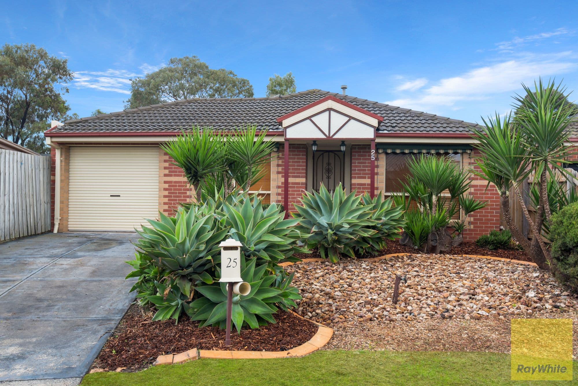 25 Mirabella Close, Werribee VIC 3030, Werribee - Thumbnail 2