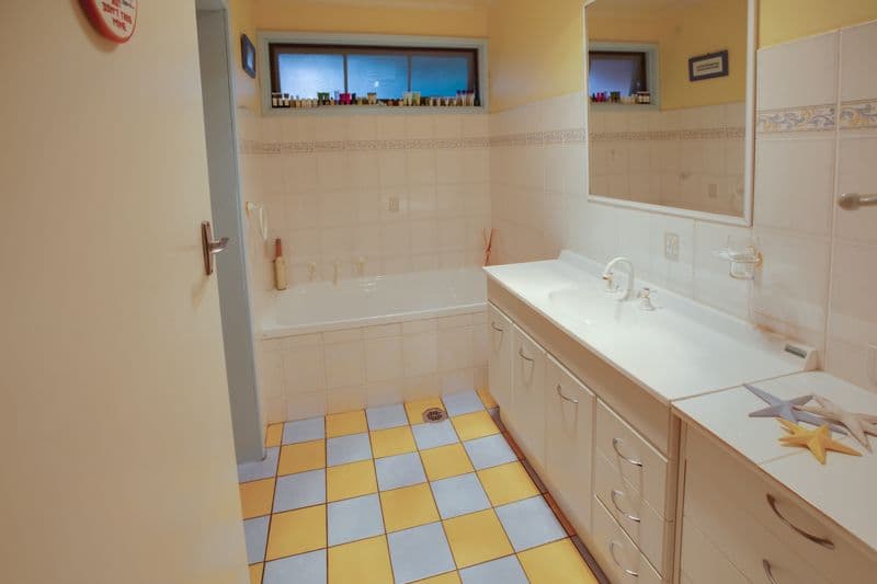 346 Cheyenne Drive, Lavington - Thumbnail 7