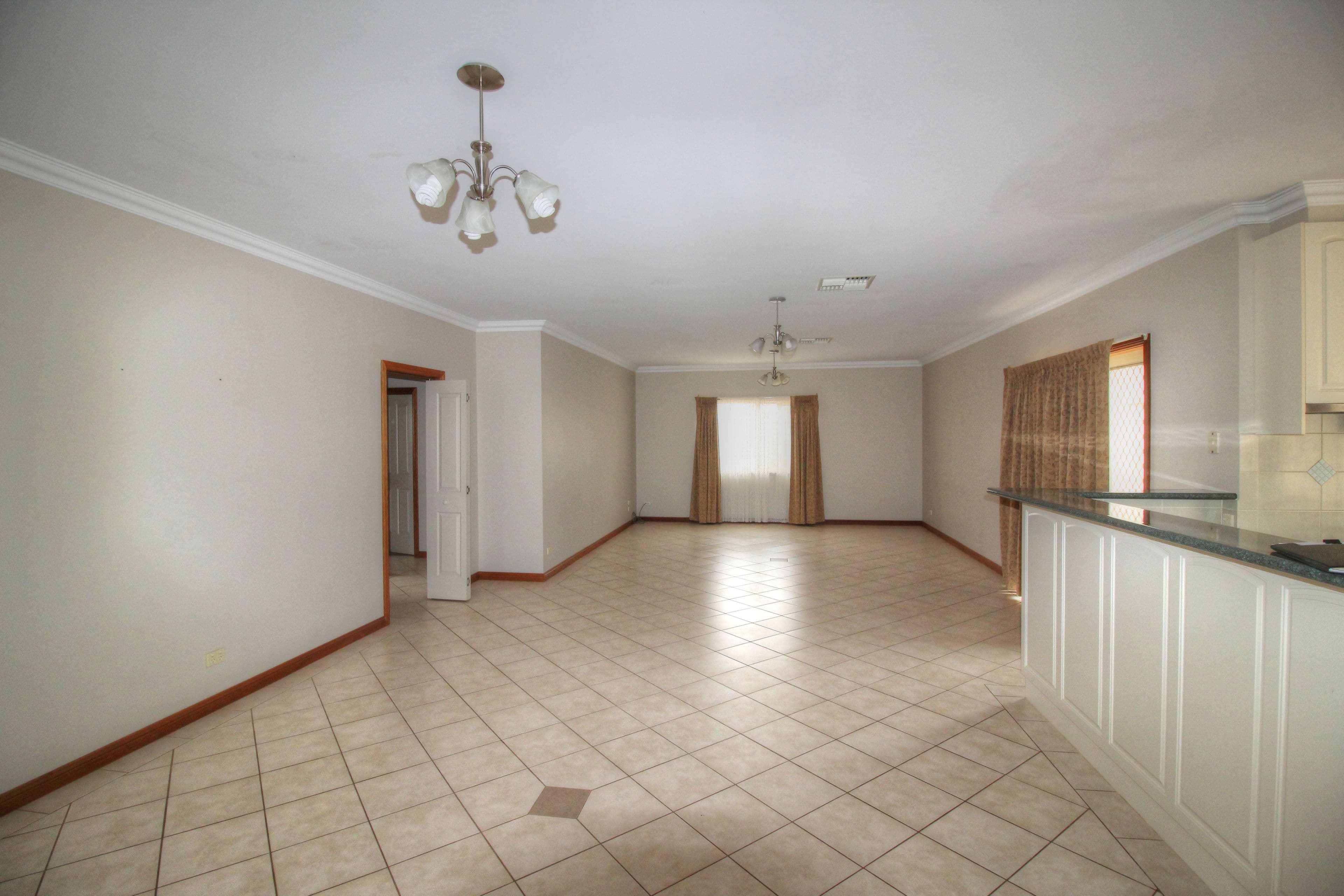 24 Flinders Street, Renmark SA 5341, Renmark - Thumbnail 2