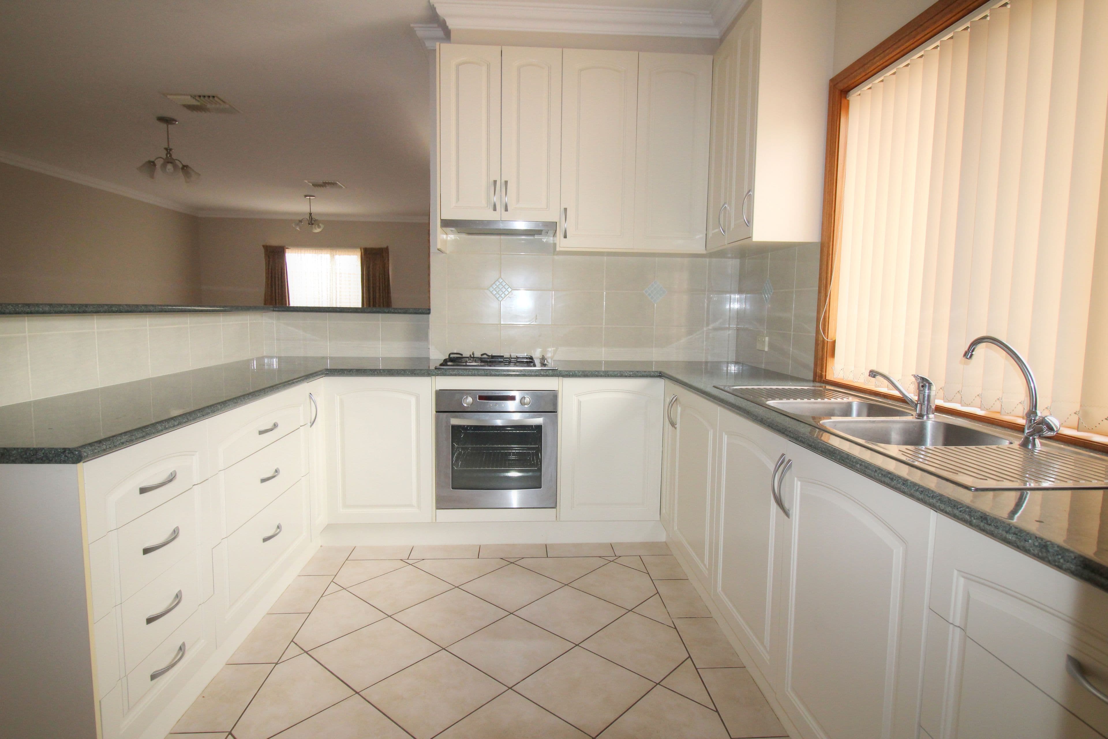 24 Flinders Street, Renmark SA 5341, Renmark - Thumbnail 3