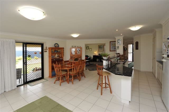28 Catherine Crescent, KINGSTHORPE QLD 4400, Kingsthorpe - Thumbnail 7
