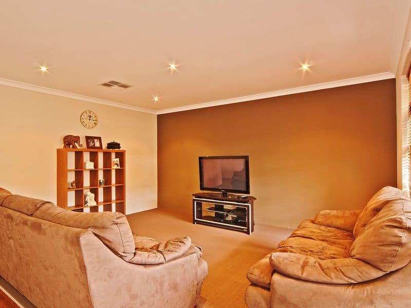 10 Cressey Link, BALDIVIS WA 6171, Baldivis - Thumbnail 2