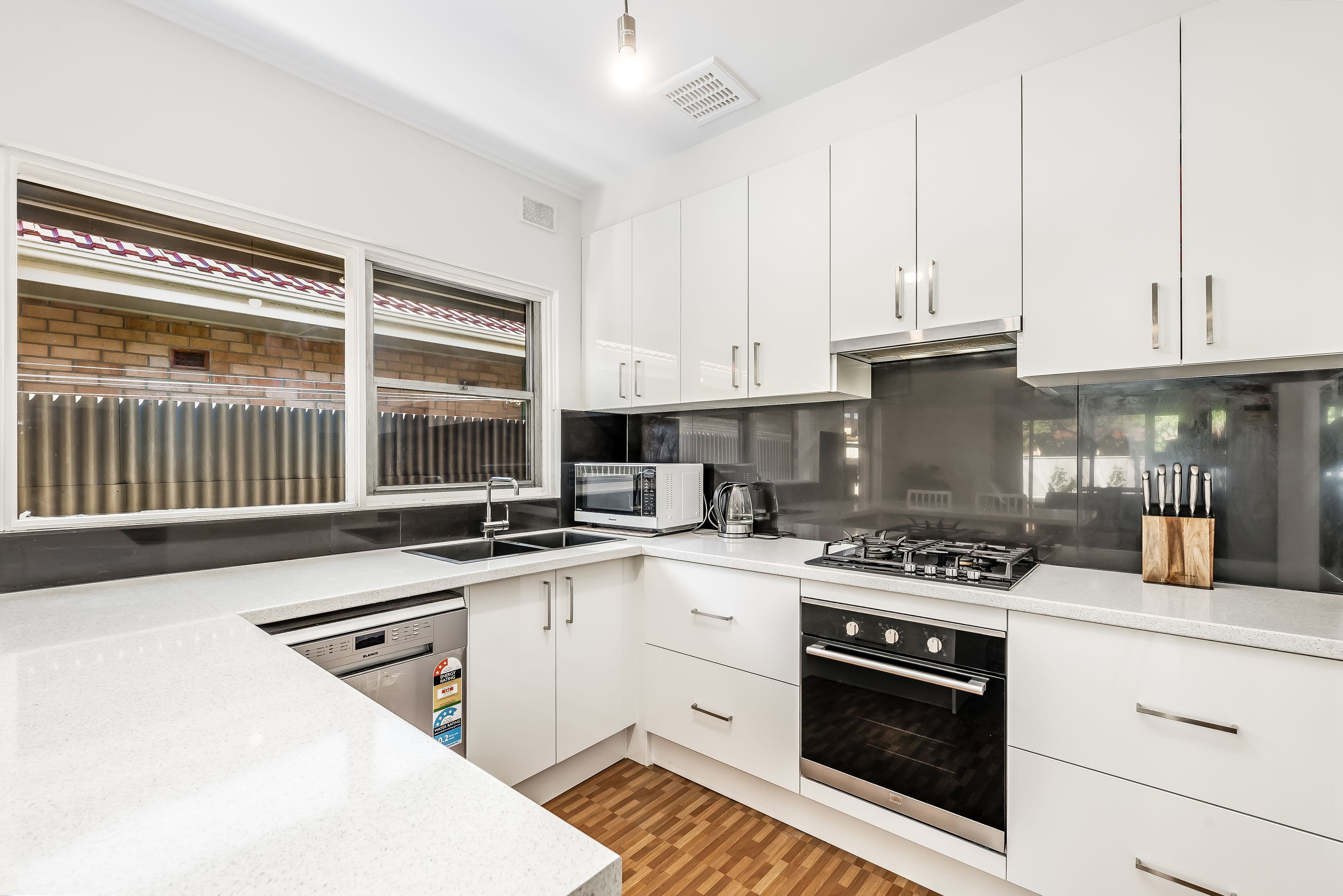 16 Montrose Avenue, Seaton SA 5023, Seaton - Thumbnail 8