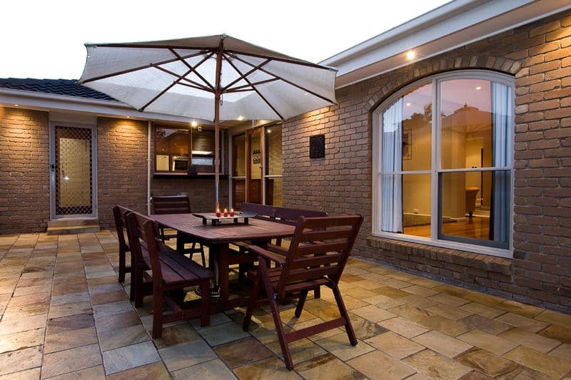 24 Saxonwood Drive, DONCASTER EAST VIC 3109, Doncaster East - Thumbnail 5