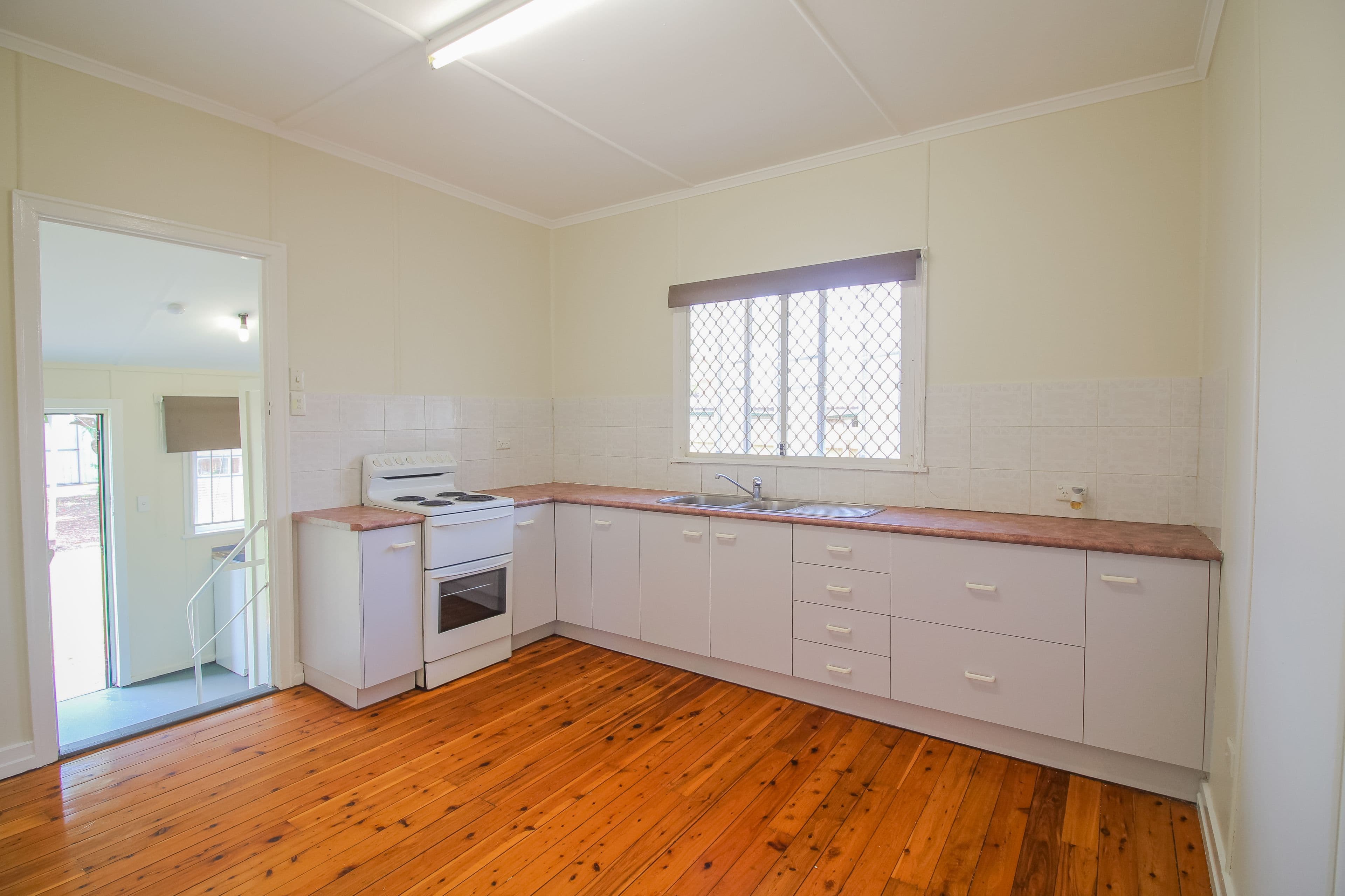 39 Grenville Street, Basin Pocket QLD 4305, Basin Pocket - Thumbnail 5
