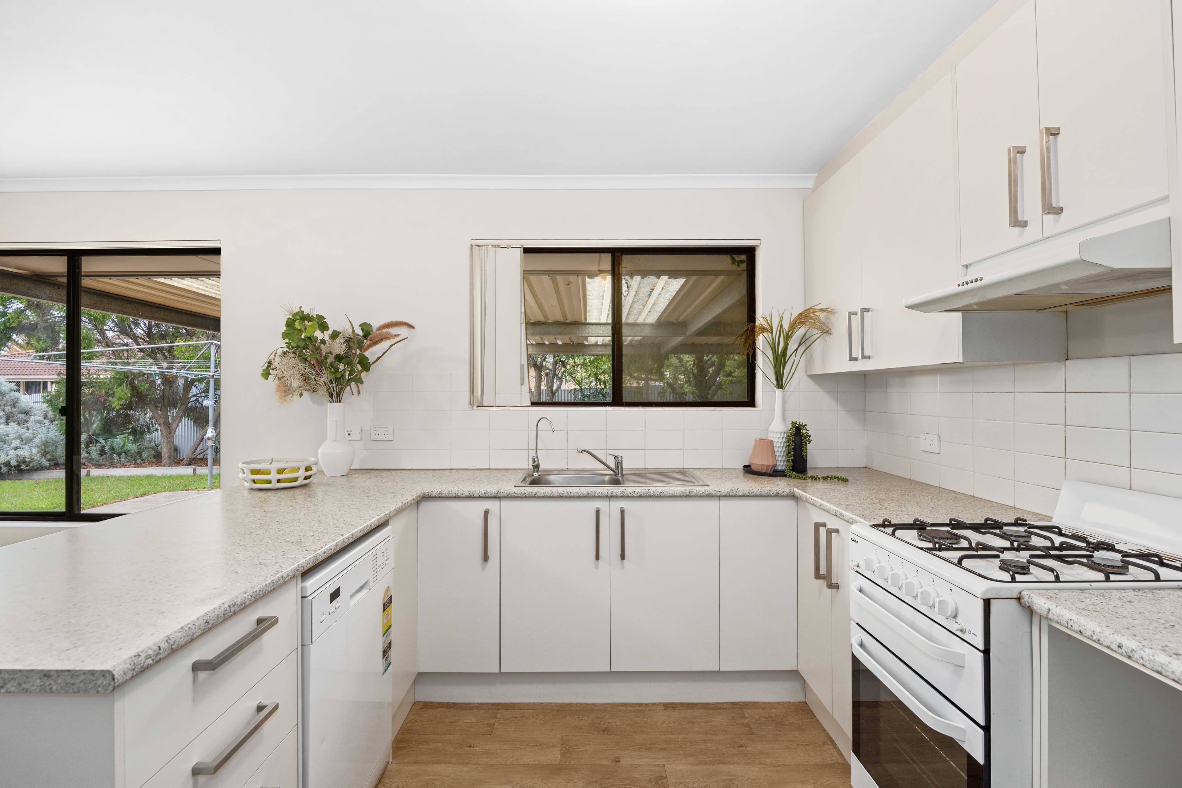 64 Emmerson Drive, Morphett Vale SA 5162, Morphett Vale - Thumbnail 6