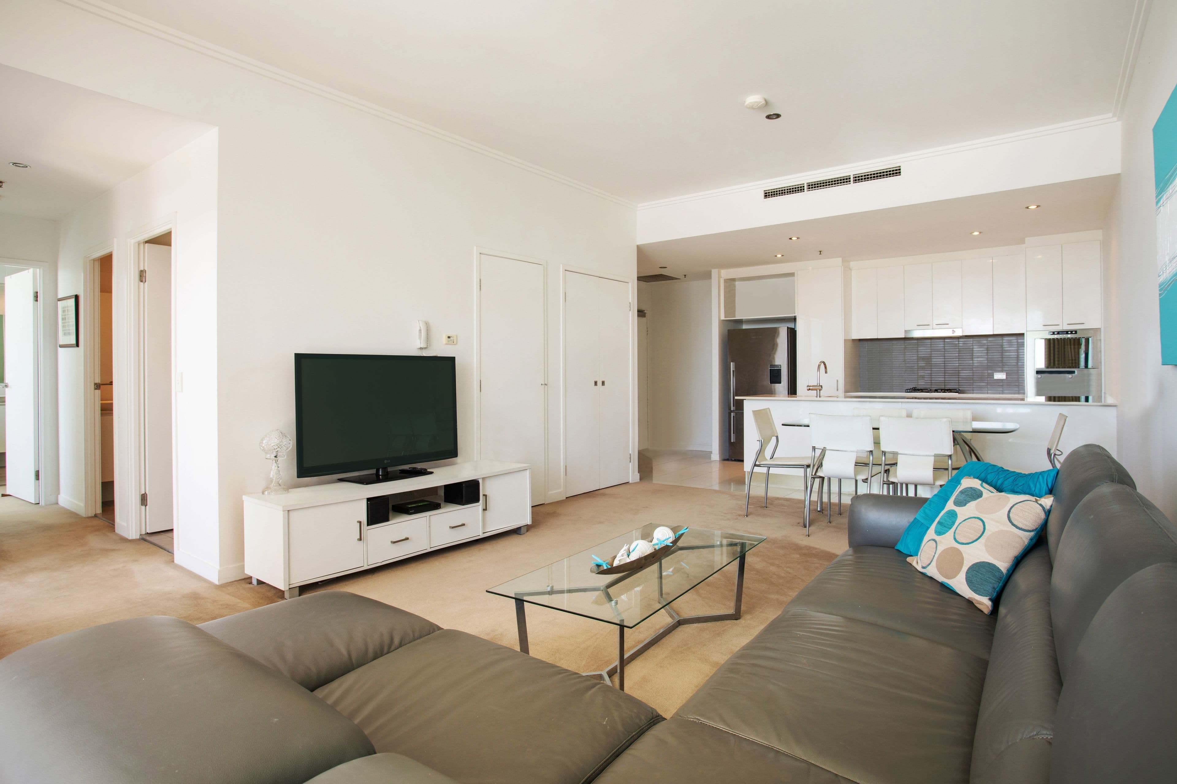 33 T E Peters Drive 'Freshwater Point', Broadbeach Waters QLD 4218, Broadbeach Waters - Thumbnail 6
