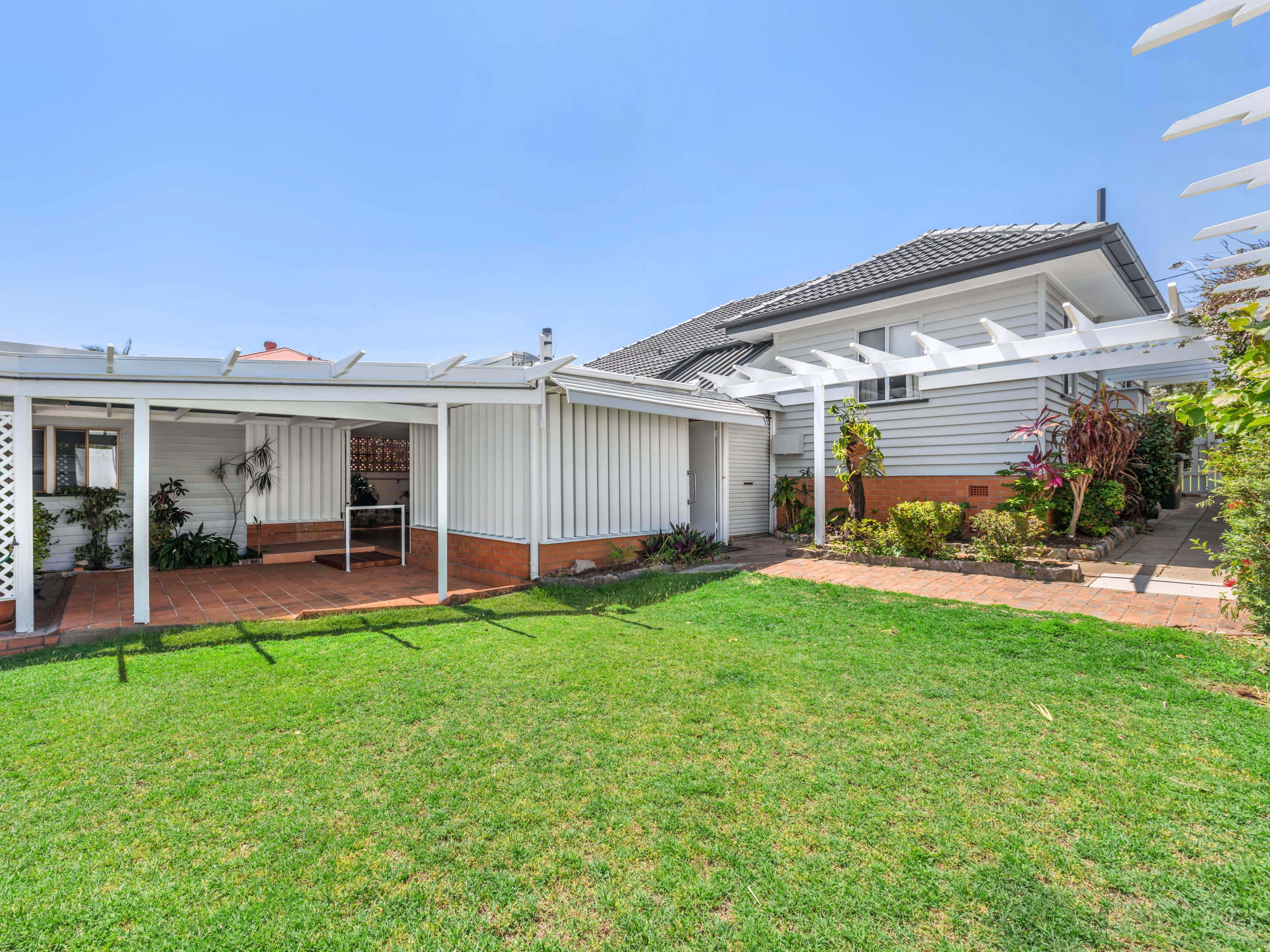 233 Edinburgh Castle Road, Wavell Heights QLD 4012, Wavell Heights - Thumbnail 2