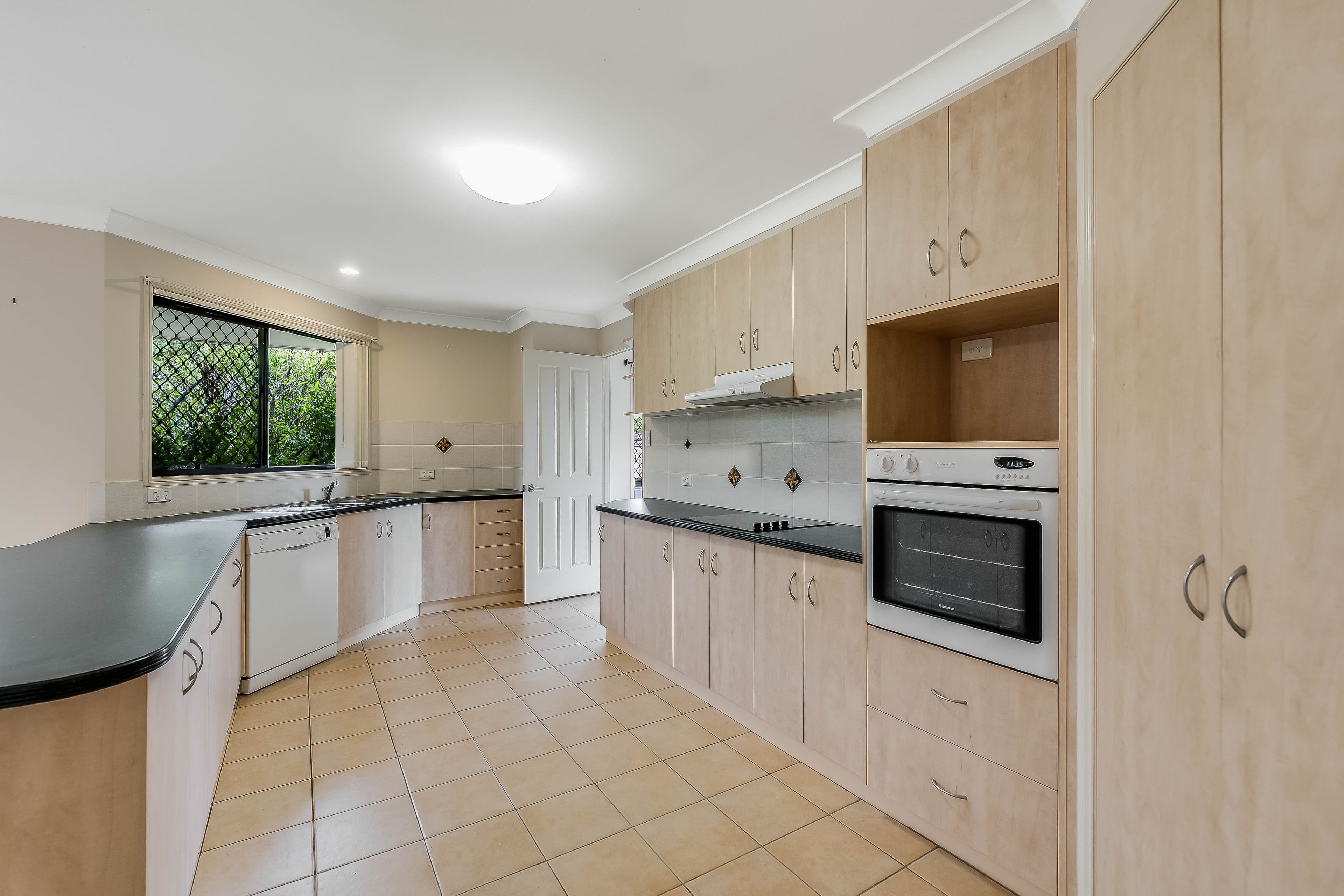 10 Strohfeldt Street, Middle Ridge QLD 4350, Middle Ridge - Thumbnail 4