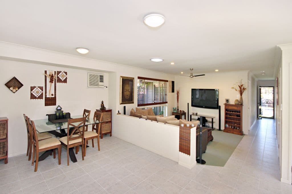 12 Springsure Drive, MUDGEERABA QLD 4213, Mudgeeraba - Thumbnail 3