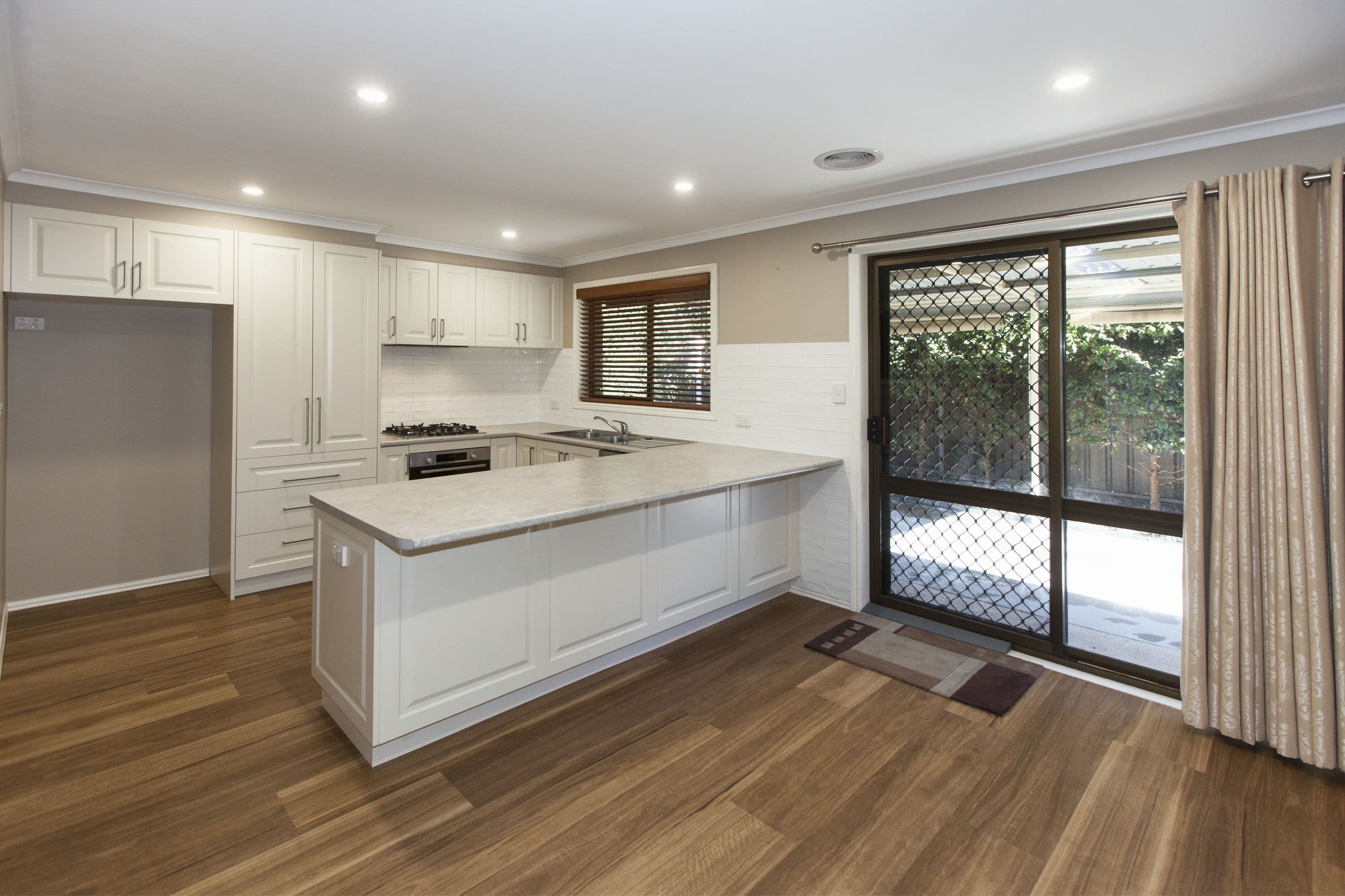 12 Queen Street South, Ararat VIC 3377, Ararat - Thumbnail 2