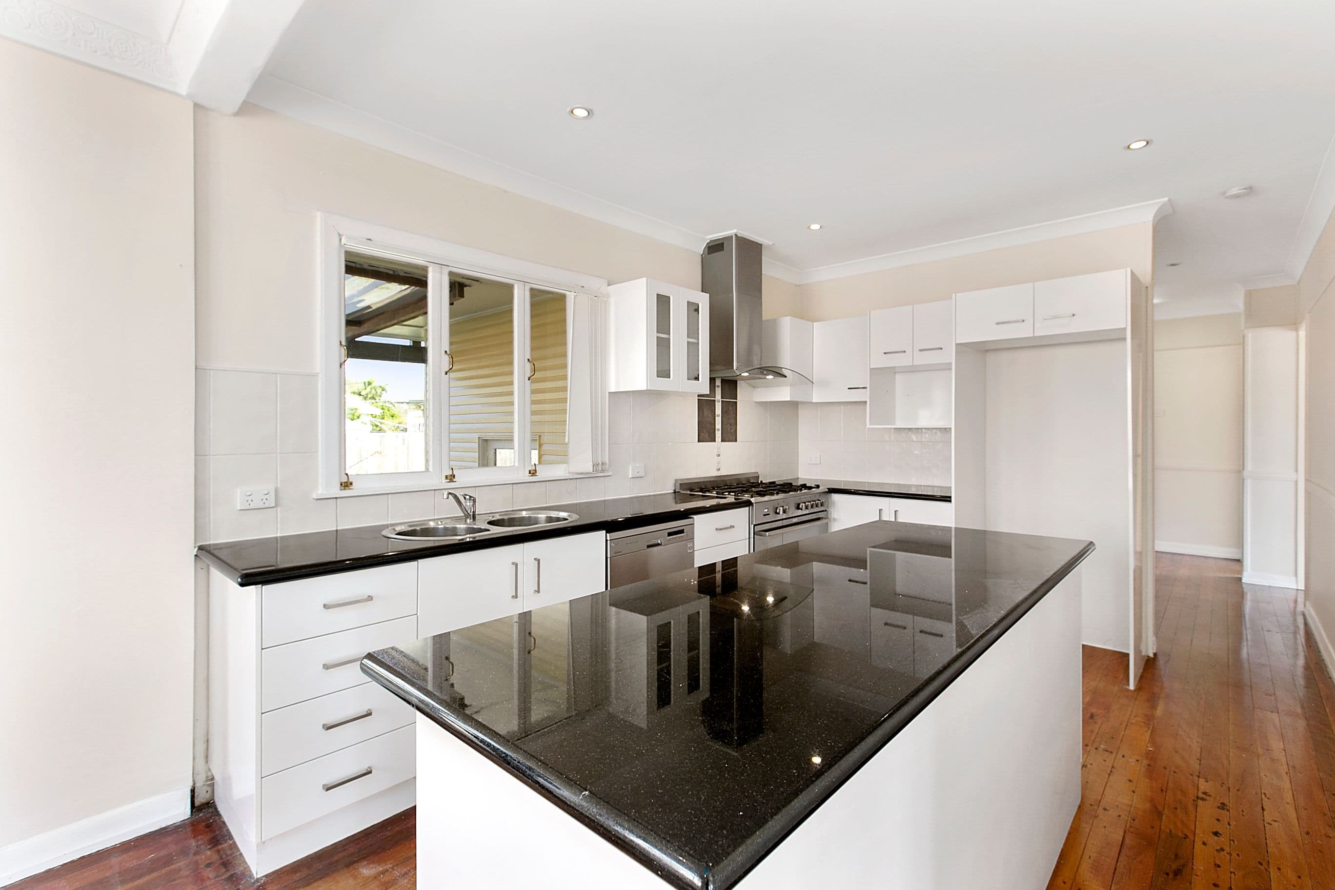 92 Brisbane Corso, Fairfield QLD 4103, Fairfield - Thumbnail 3