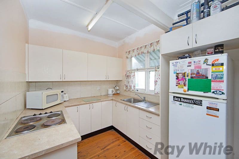 6 Brennon Road, GOROKAN NSW 2263, Gorokan - Thumbnail 5