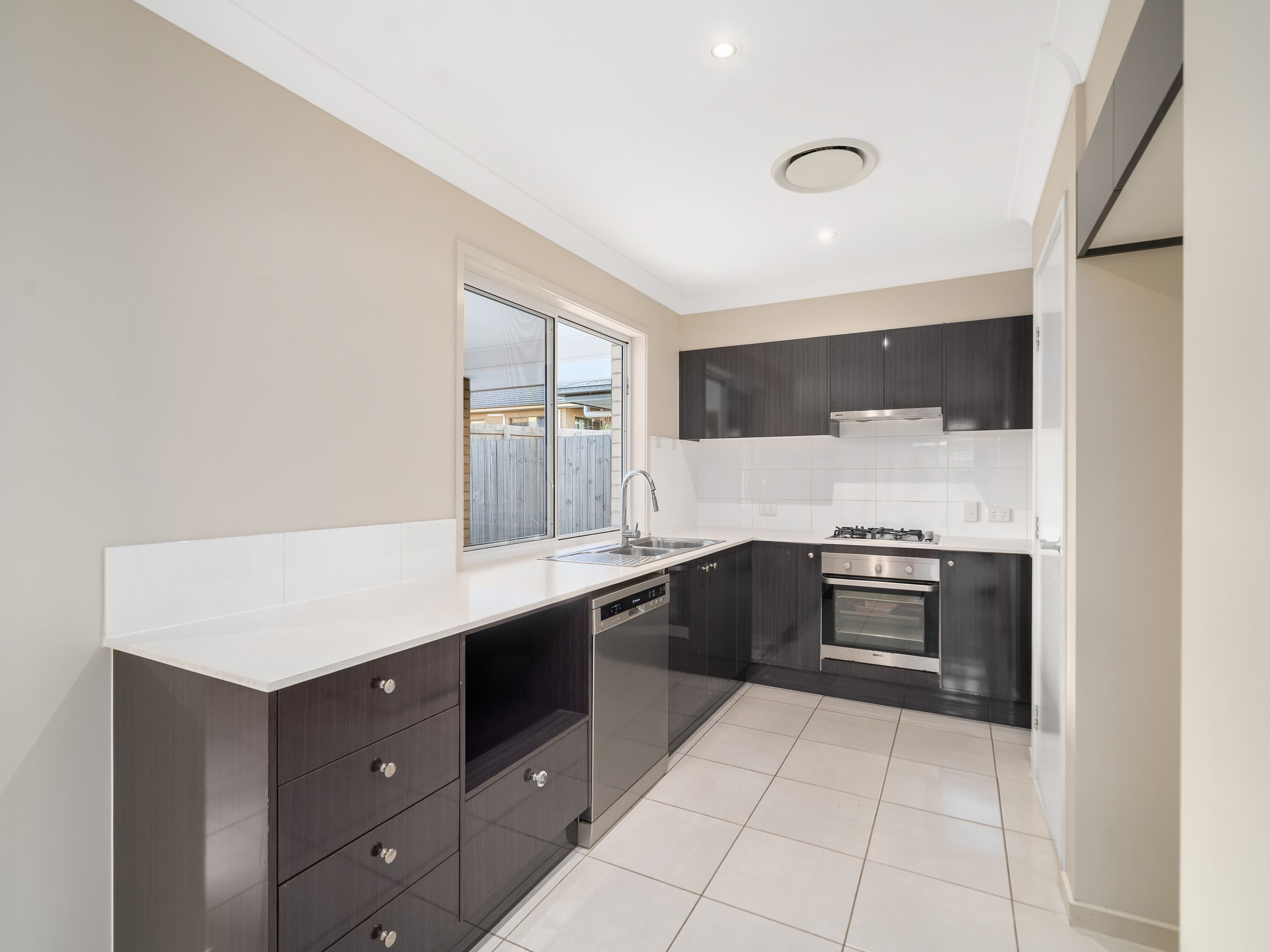 9 Palmerston Street, North Lakes QLD 4509, North Lakes - Thumbnail 2