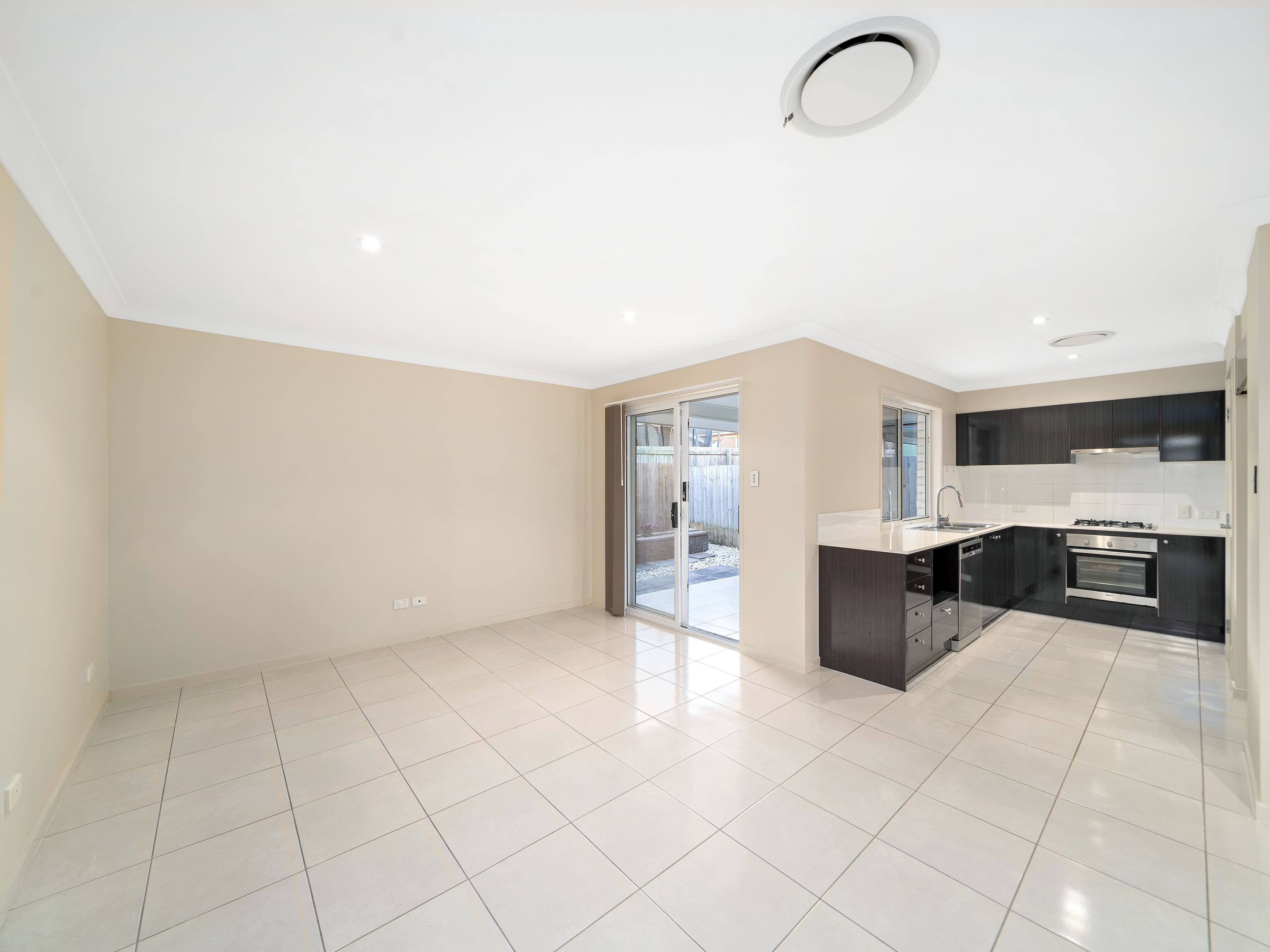 9 Palmerston Street, North Lakes QLD 4509, North Lakes - Thumbnail 4