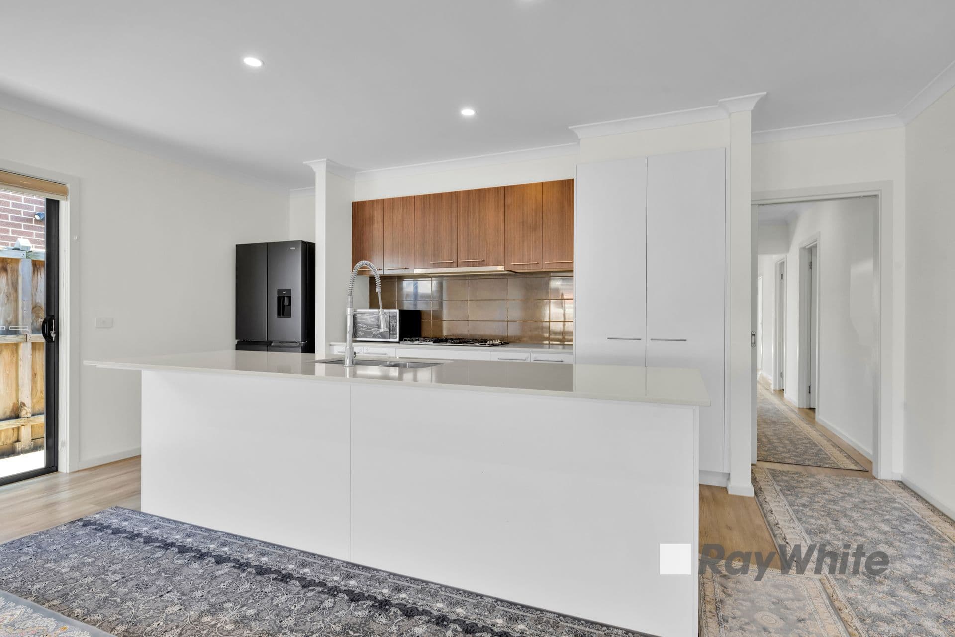8 Selino Drive, Clyde VIC 3978, Clyde - Thumbnail 2