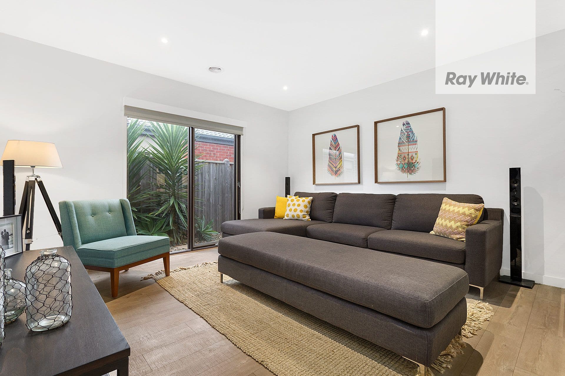 20 Gledswood Avenue, South Morang VIC 3752, South Morang - Thumbnail 2