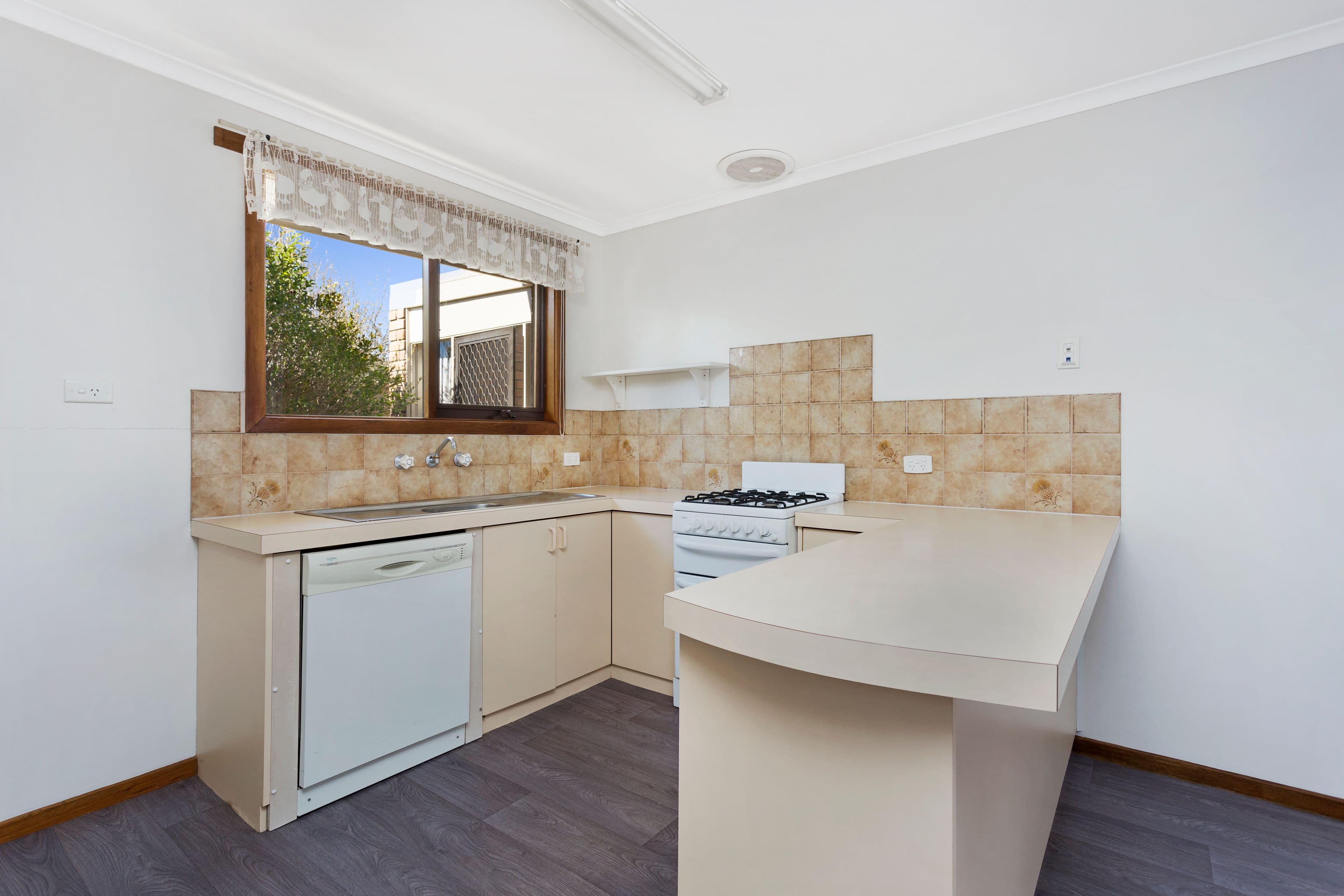 104 Vickers Street, Sebastopol VIC 3356, Sebastopol - Thumbnail 4