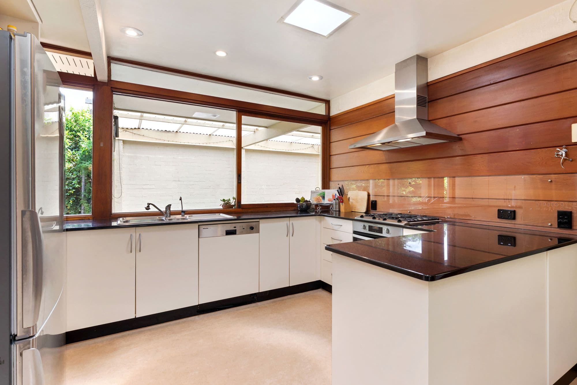 25 Barrabooka Drive, The Gap QLD 4061, The Gap - Thumbnail 3