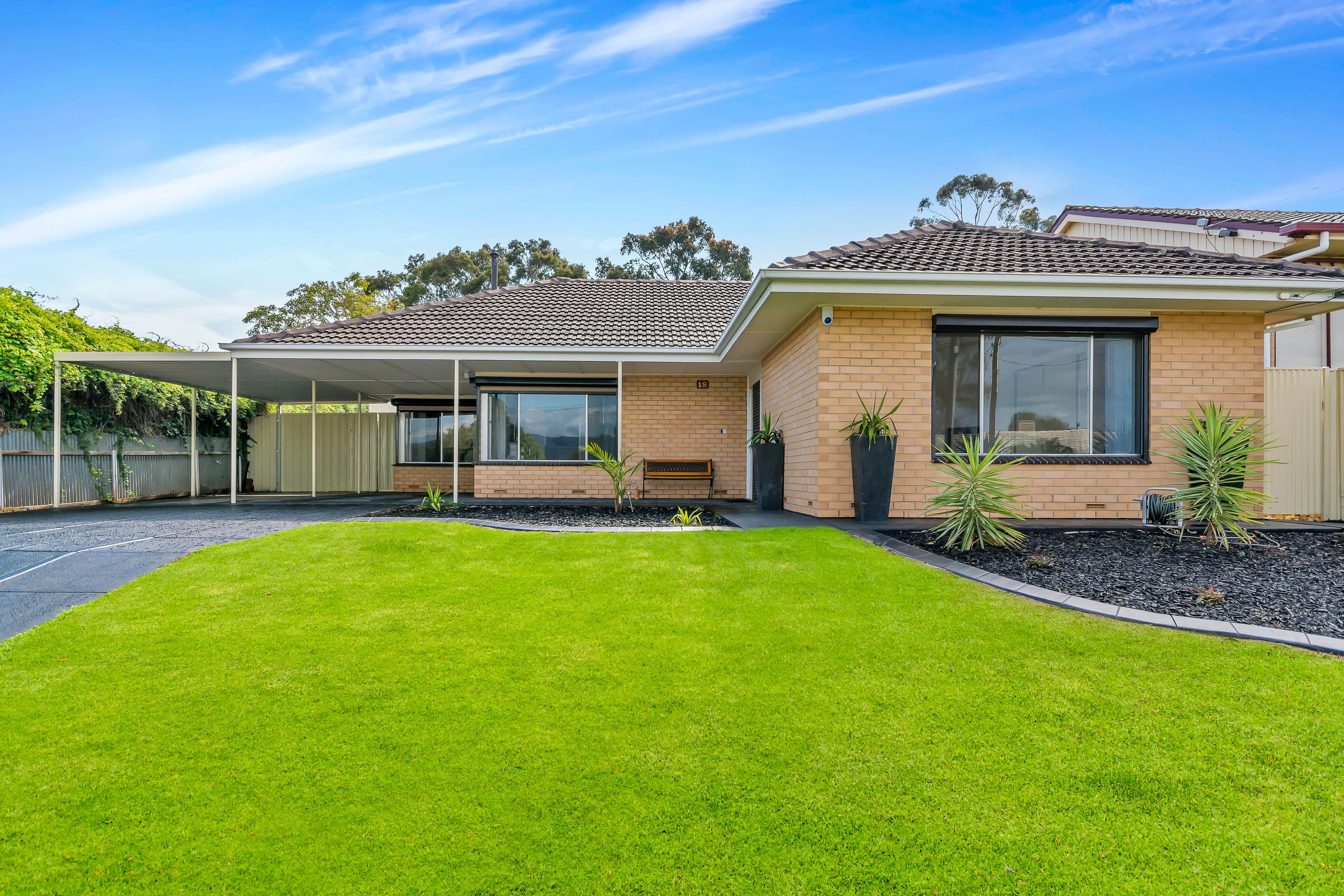 18 St Albans Avenue, Valley View SA 5093, Valley View - Image 1