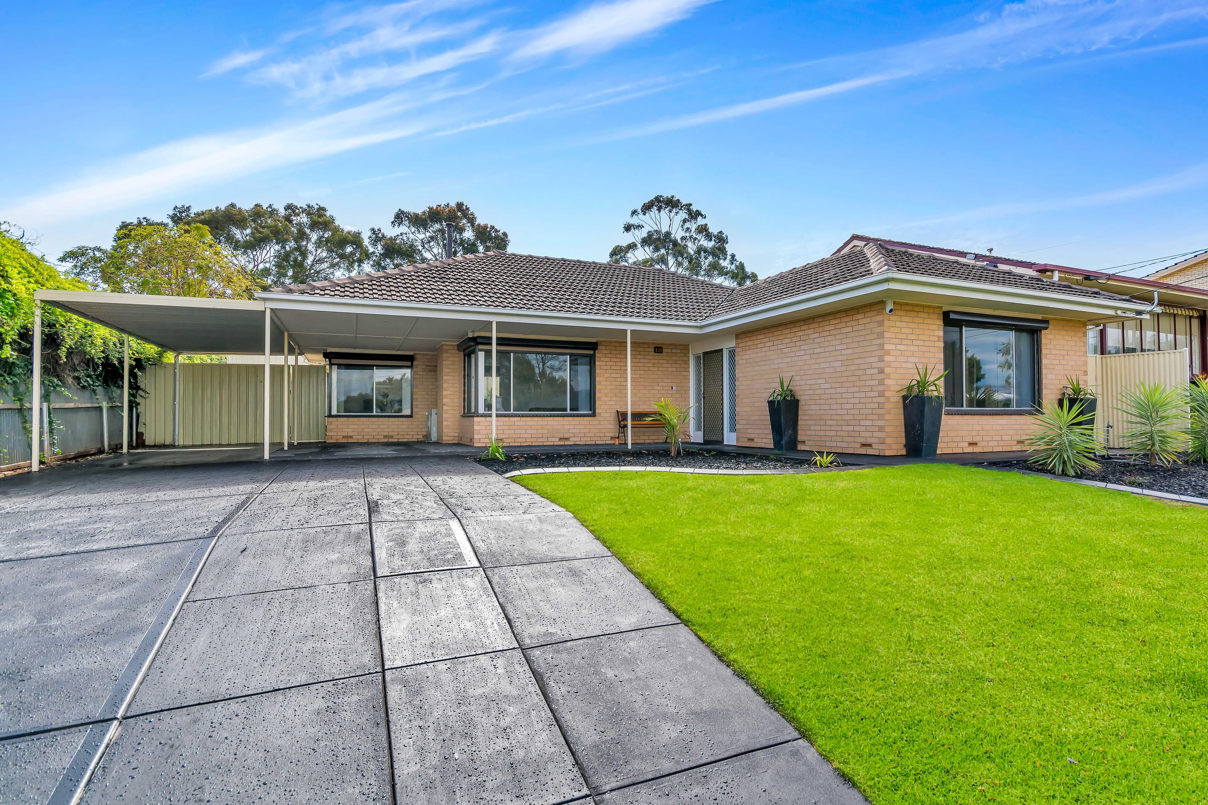 18 St Albans Avenue, Valley View SA 5093, Valley View - Thumbnail 2