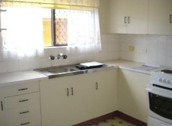 67 Taylor Street, NEWTOWN QLD 4350, Newtown - Thumbnail 3
