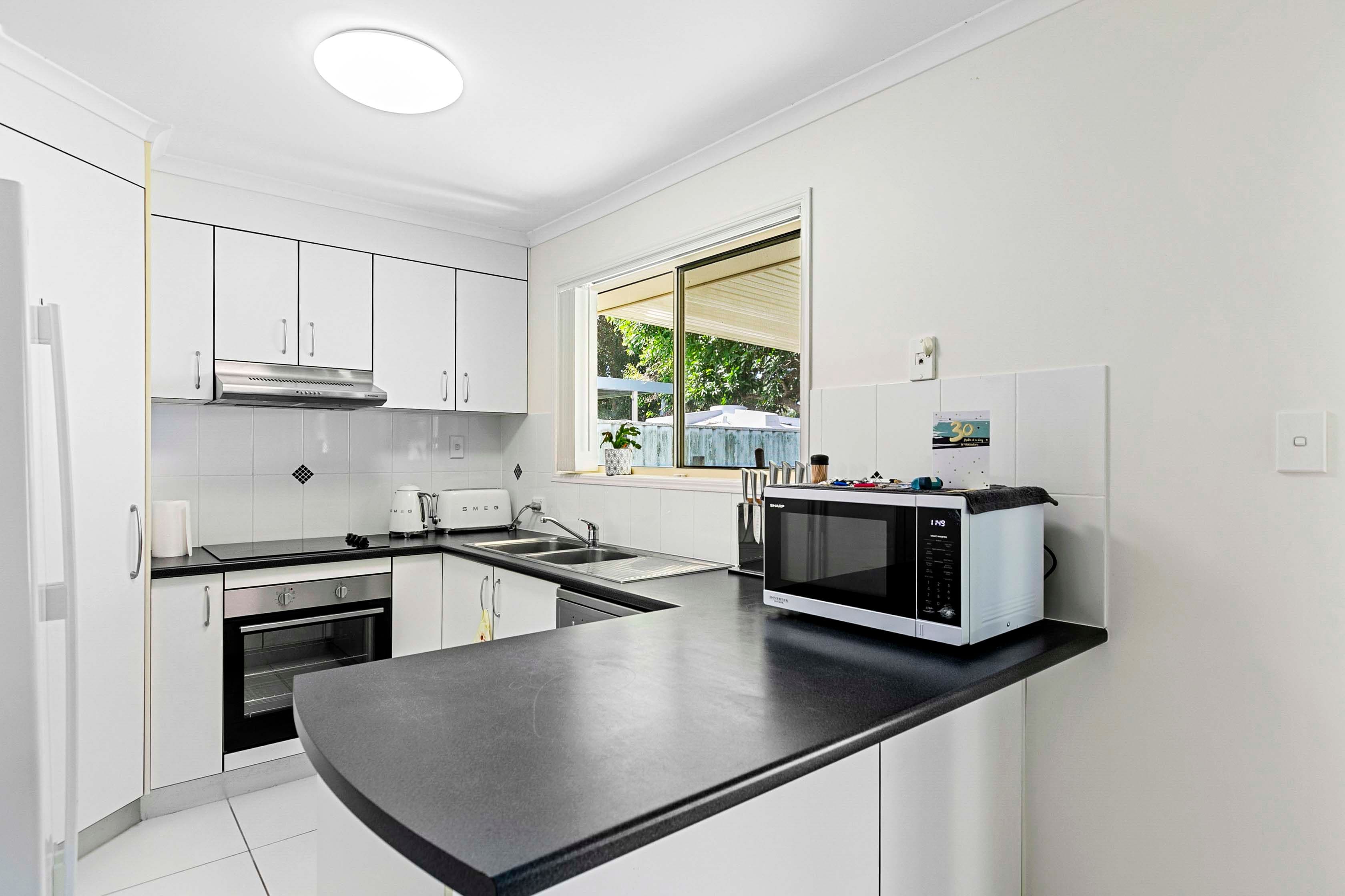 80B & 80C Corfield Street, Point Vernon QLD 4655, Point Vernon - Thumbnail 7