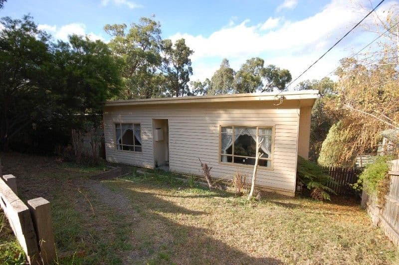 32 Russell Street, MOUNT EVELYN VIC 3796, Mount Evelyn - Image 1