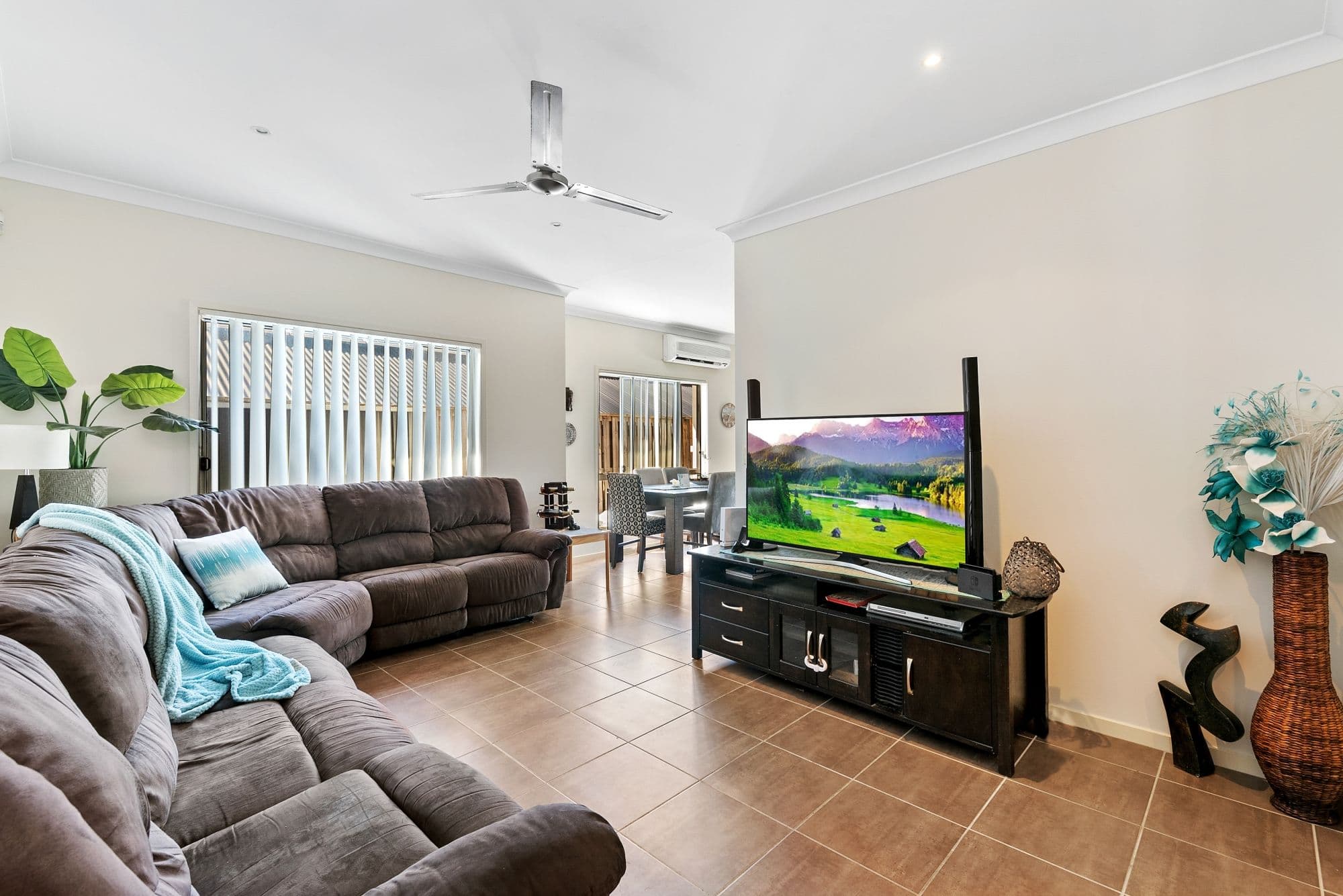 10 Eaton Close, North Lakes QLD 4509, North Lakes - Thumbnail 8