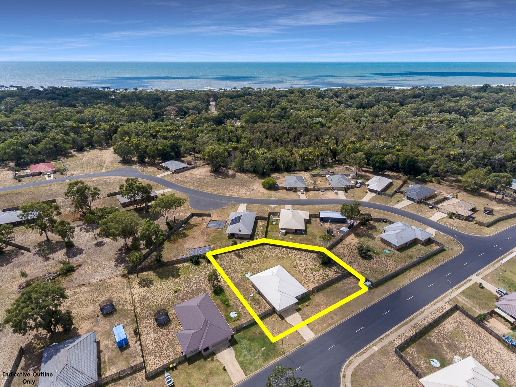 92 Malvern Drive, Moore Park Beach QLD 4670, Moore Park Beach - Thumbnail 2
