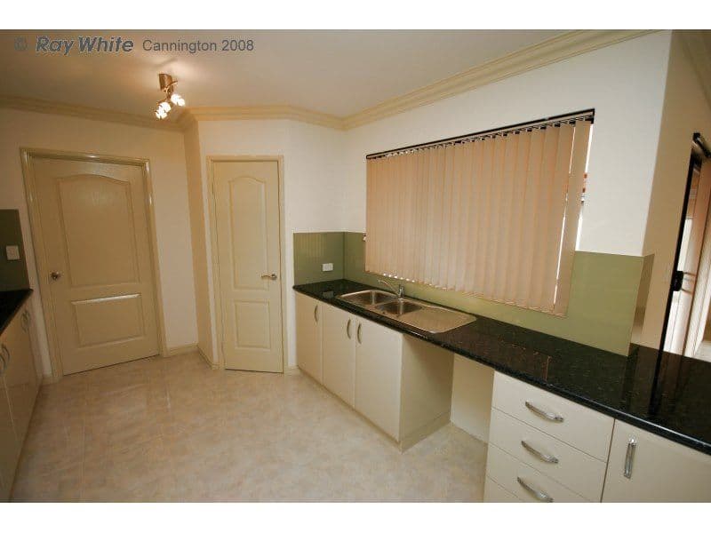 7 Gianatti Ramble, EAST CANNINGTON WA 6107, East Cannington - Thumbnail 3