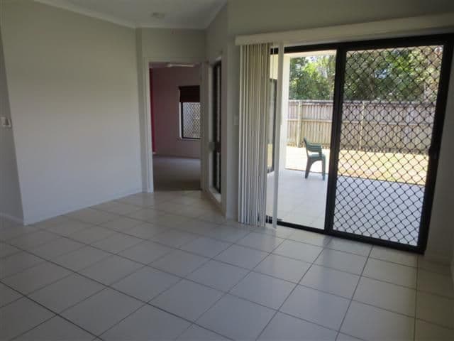 41 Timberlea Drive East, BENTLEY PARK QLD 4869, Bentley Park - Thumbnail 6