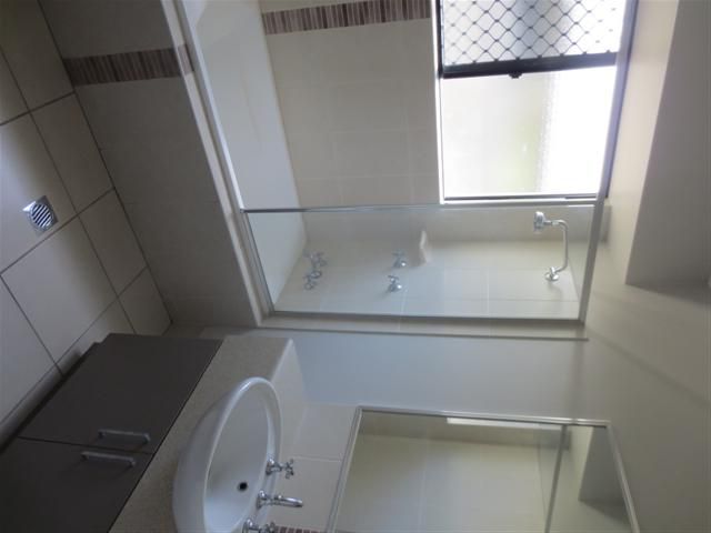 41 Timberlea Drive East, BENTLEY PARK QLD 4869, Bentley Park - Thumbnail 7