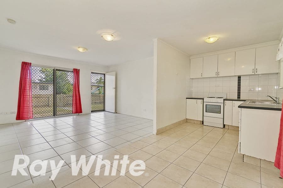 24 Whitey Street, Woodridge QLD 4114, Woodridge - Thumbnail 2