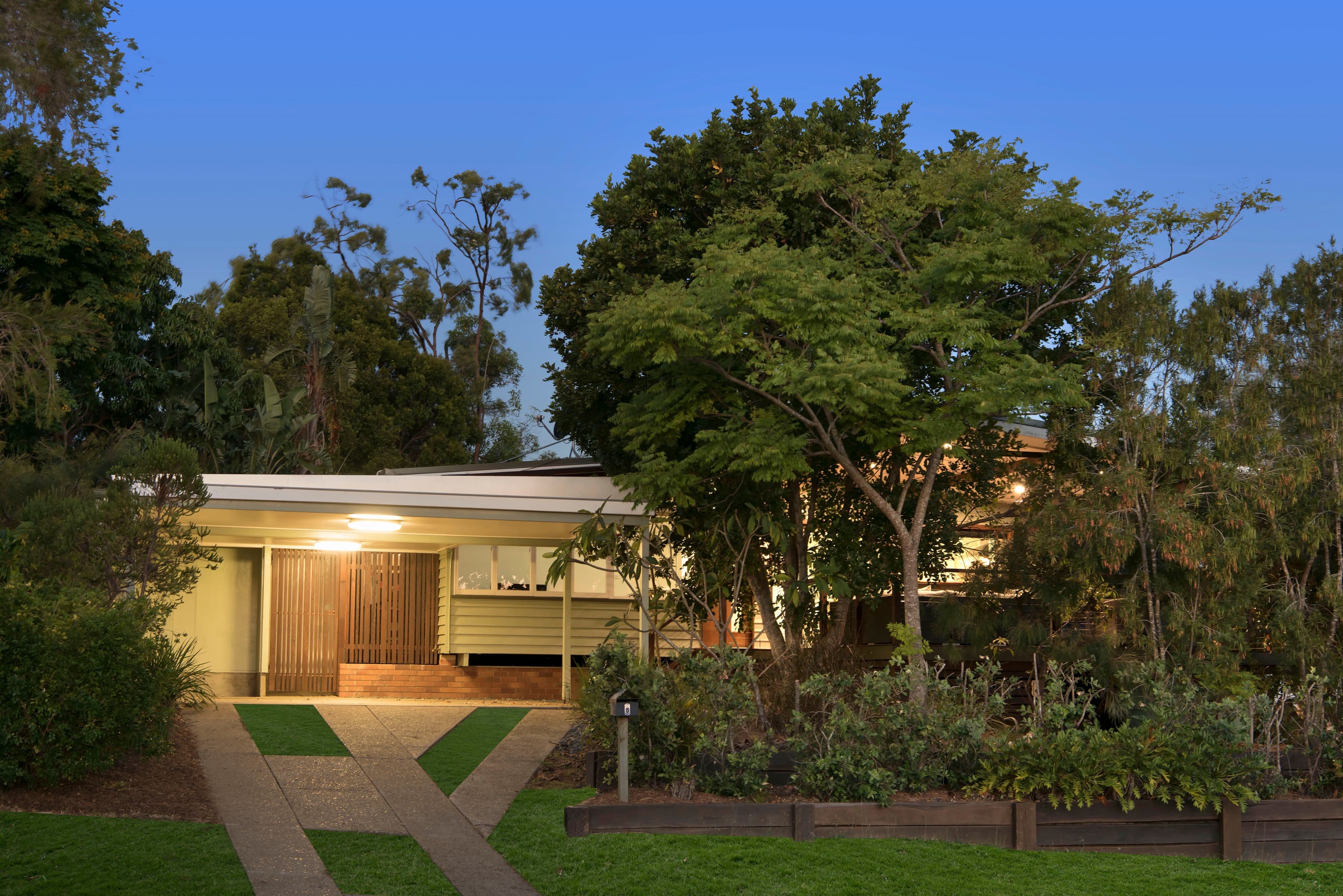 8 Sebring Street, Holland Park West QLD 4121, Holland Park West - Thumbnail 3