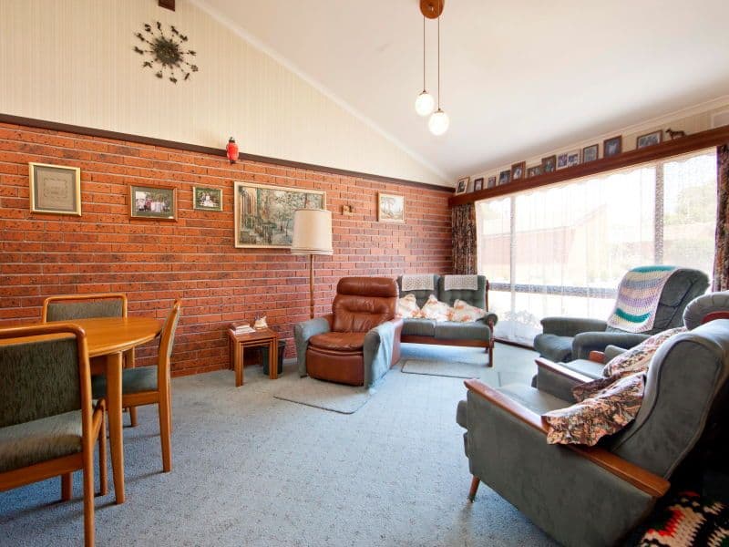 21 Van Ness Avenue, MORNINGTON VIC 3931, Mornington - Thumbnail 2