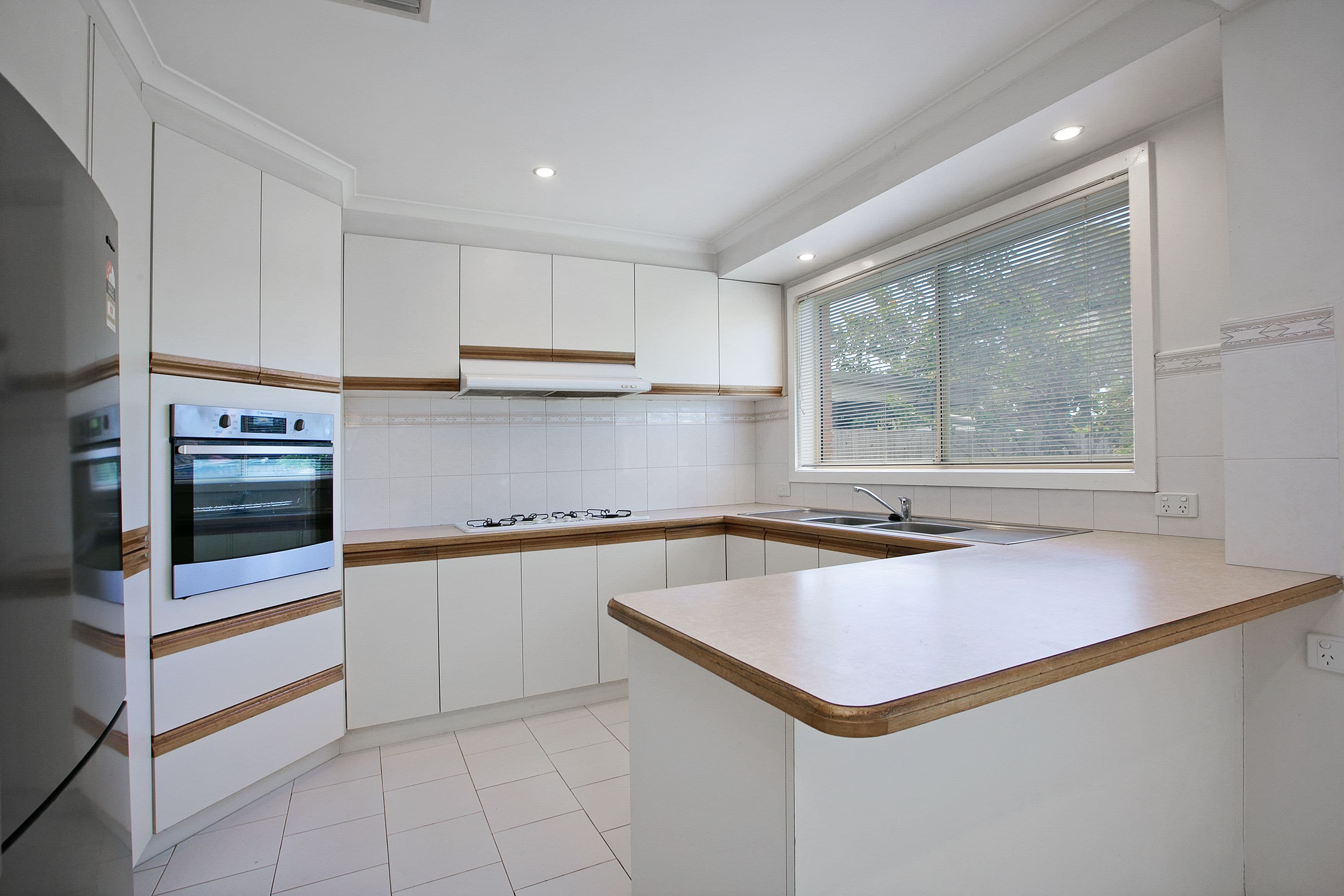 30 Carroll Crescent, Mill Park VIC 3082, Mill Park - Thumbnail 2