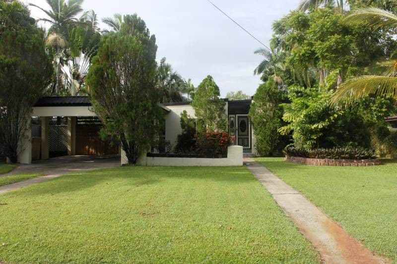 33 Tamarind Street, HOLLOWAYS BEACH QLD 4878, Holloways Beach - Image 1