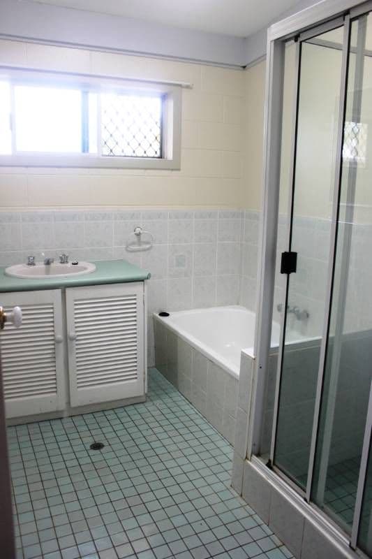 33 Tamarind Street, HOLLOWAYS BEACH QLD 4878, Holloways Beach - Thumbnail 8
