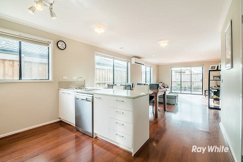 12 Guinea Flower Drive, Cranbourne West VIC 3977, Cranbourne West - Thumbnail 5
