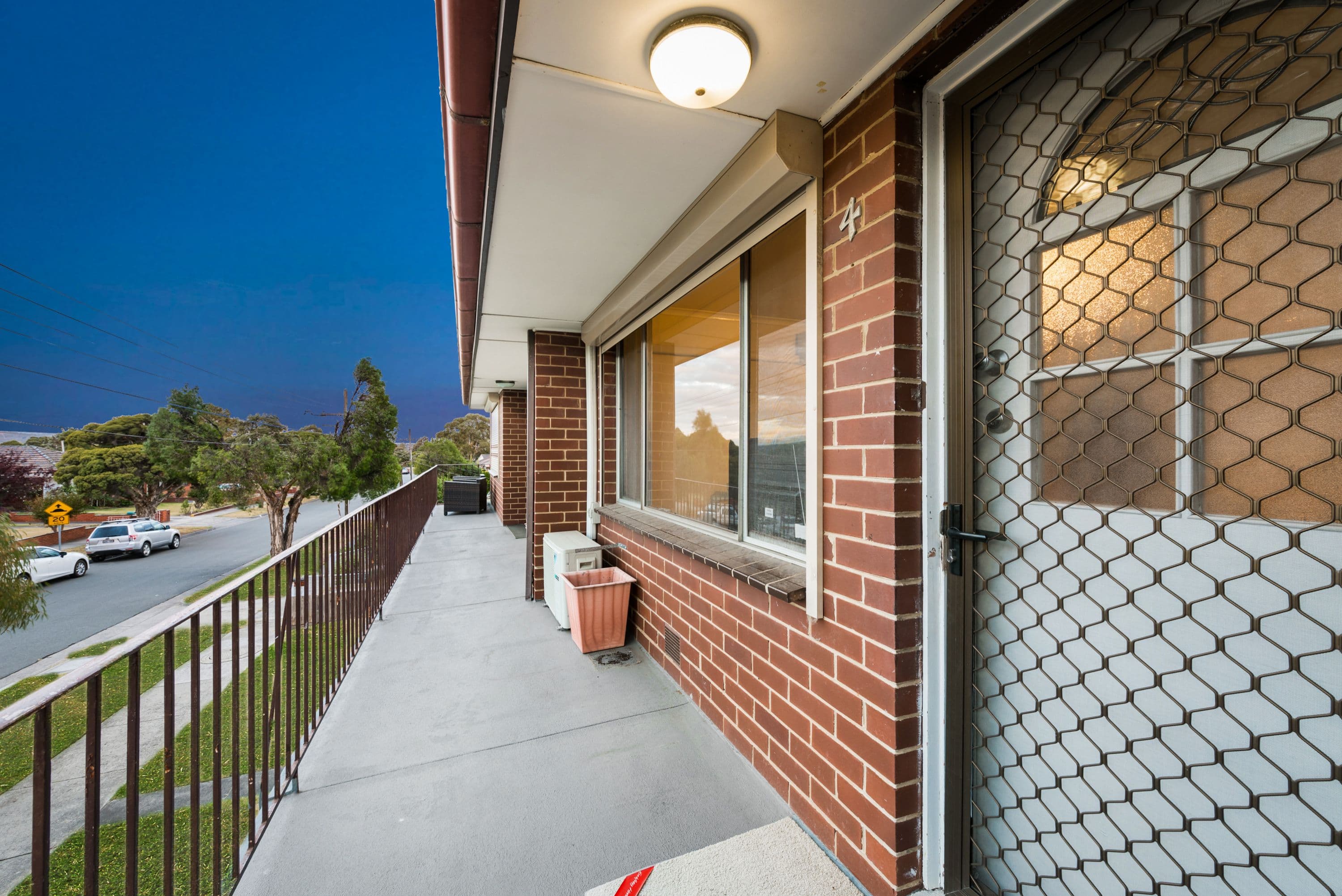 33 Gladstone Road, Dandenong VIC 3175, Dandenong - Thumbnail 3