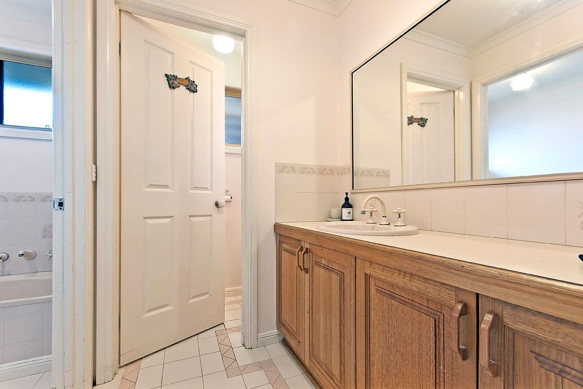 133 Mortlake Road, Warrnambool VIC 3280, Warrnambool - Thumbnail 7