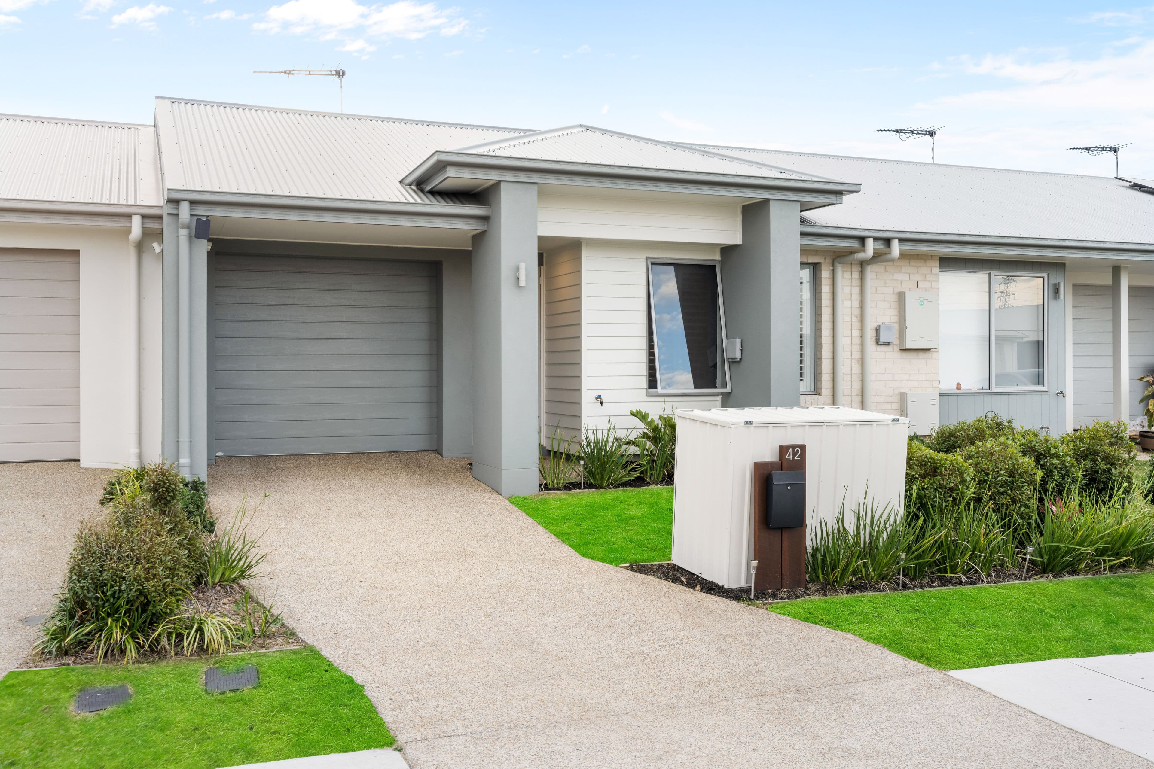 42 Crawford Street, Strathpine QLD 4500, Strathpine - Thumbnail 2