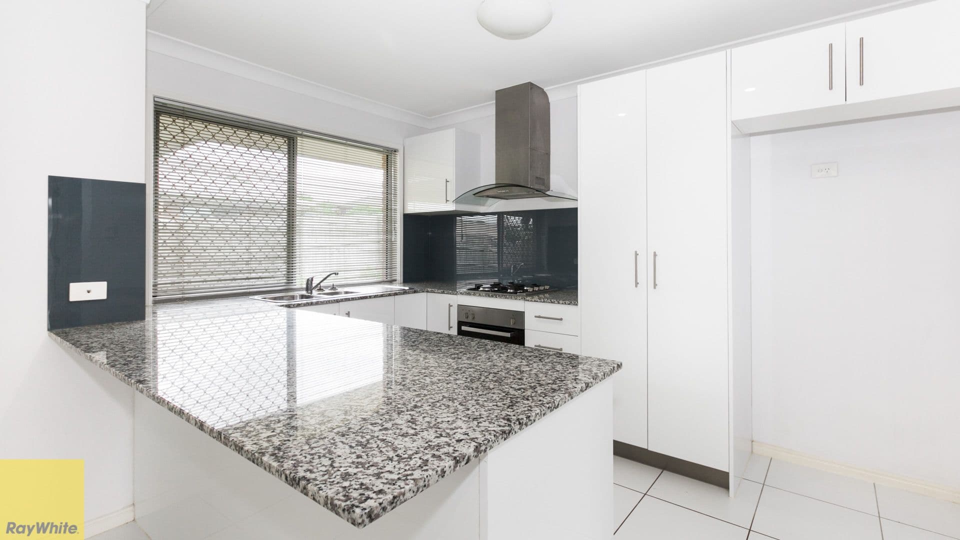 9 Samuel Court, Yamanto QLD 4305, Yamanto - Thumbnail 2