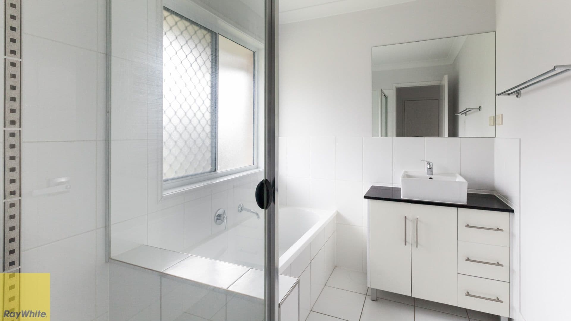 9 Samuel Court, Yamanto QLD 4305, Yamanto - Thumbnail 8