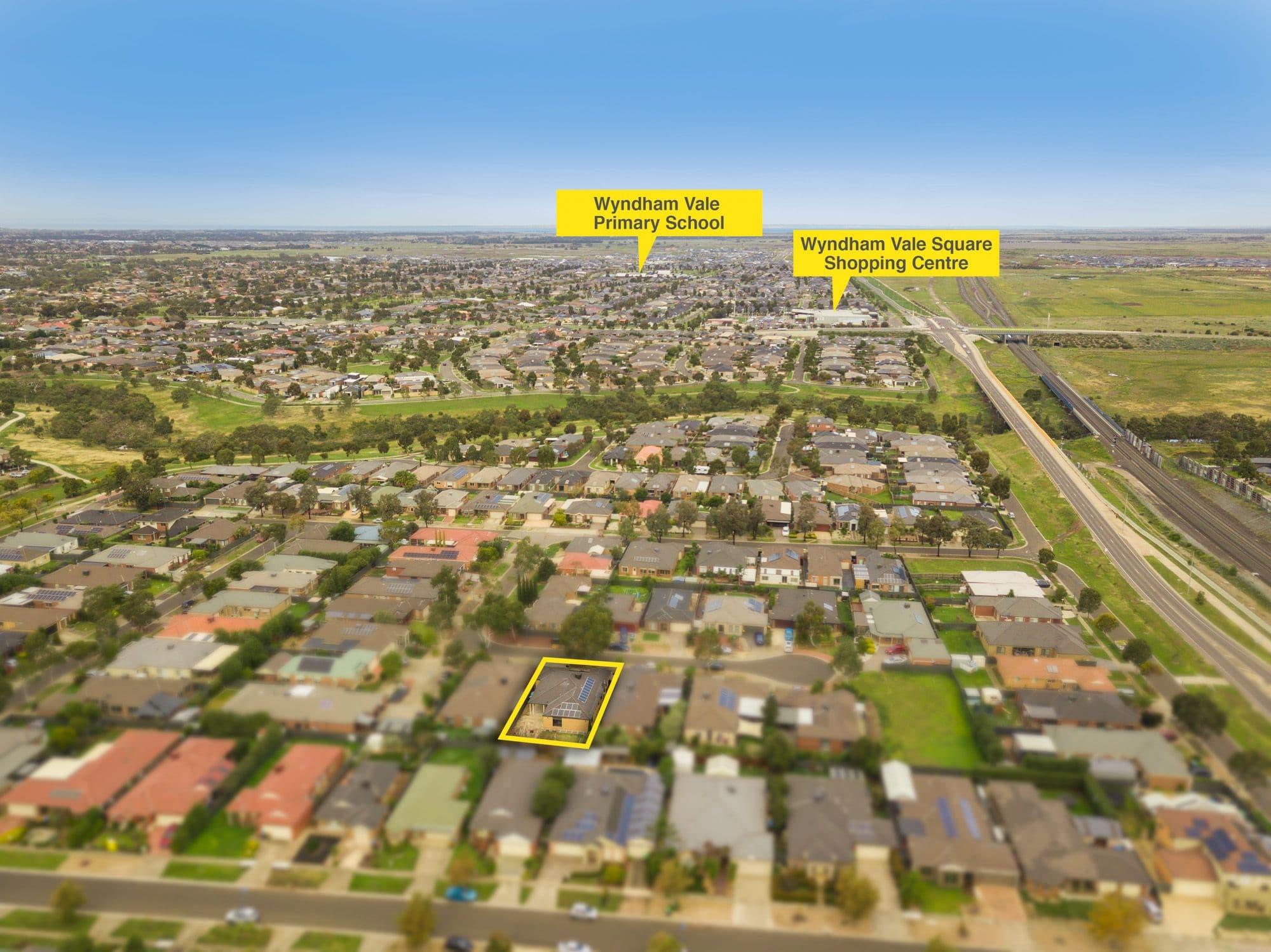 14 Stringybark Close, Manor Lakes VIC 3024, Manor Lakes - Thumbnail 2