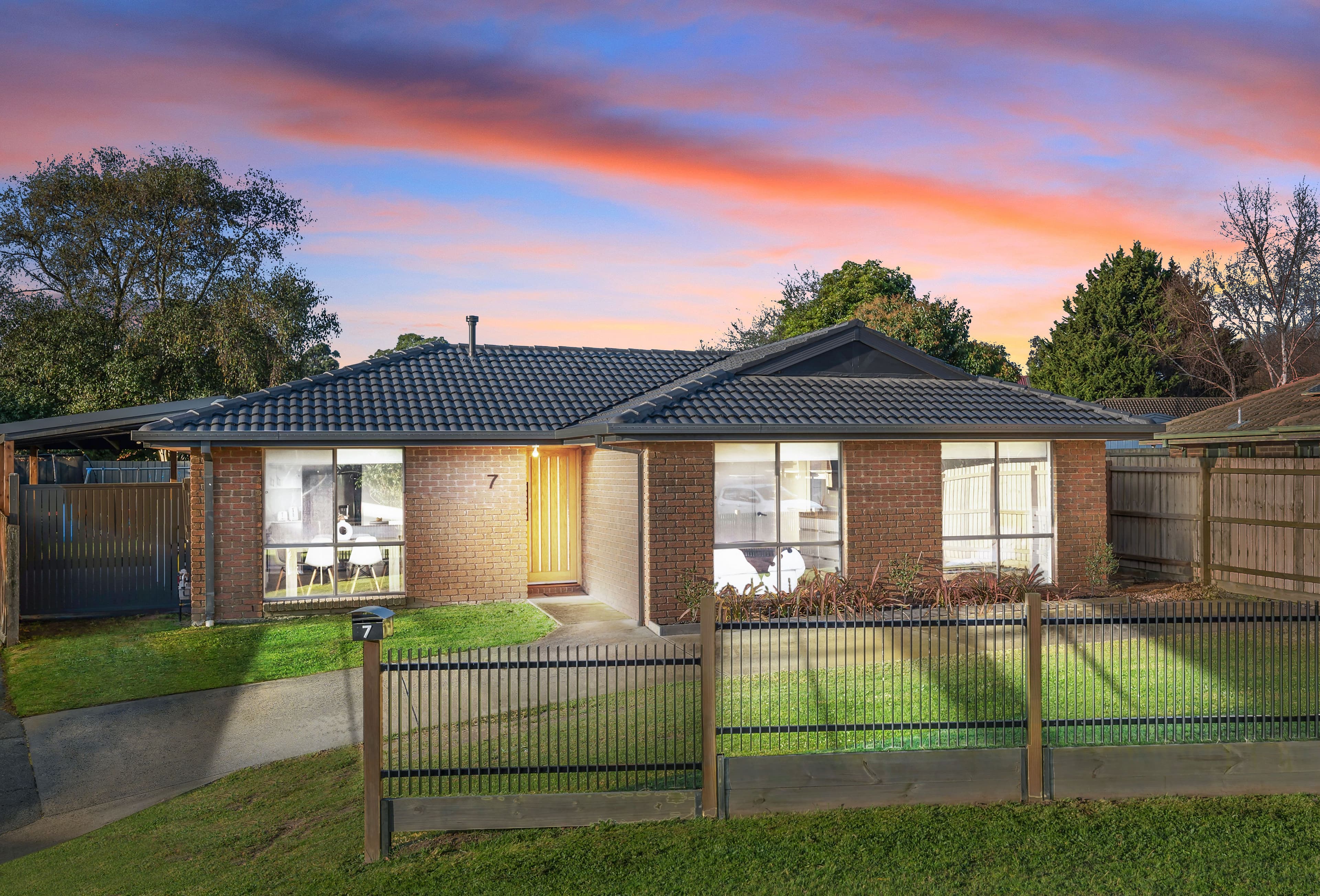 7 Karen Close, Narre Warren South VIC 3805, Narre Warren South - Image 1